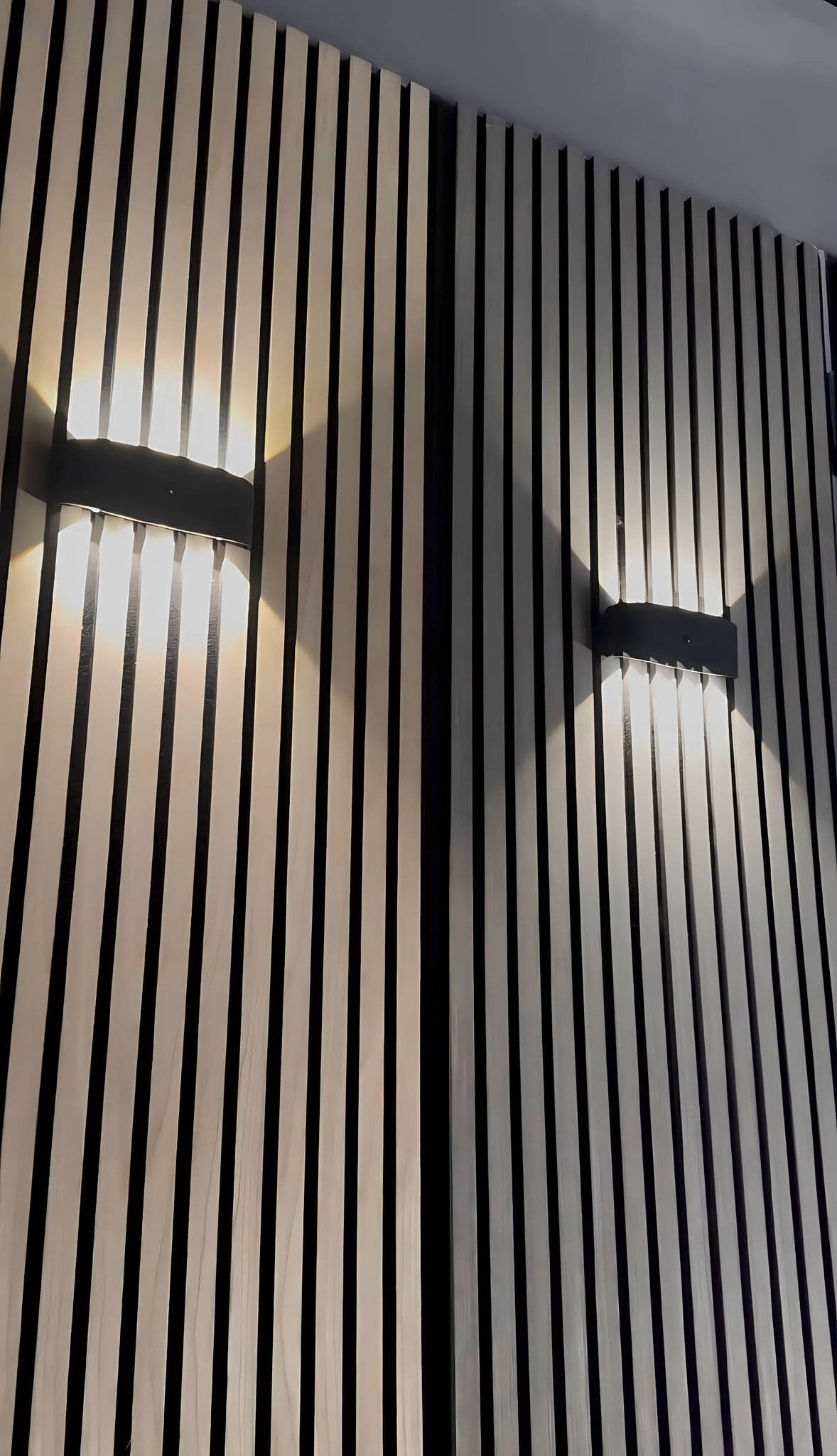 Focos Magnéticos LED Recargables con Mando a Distancia